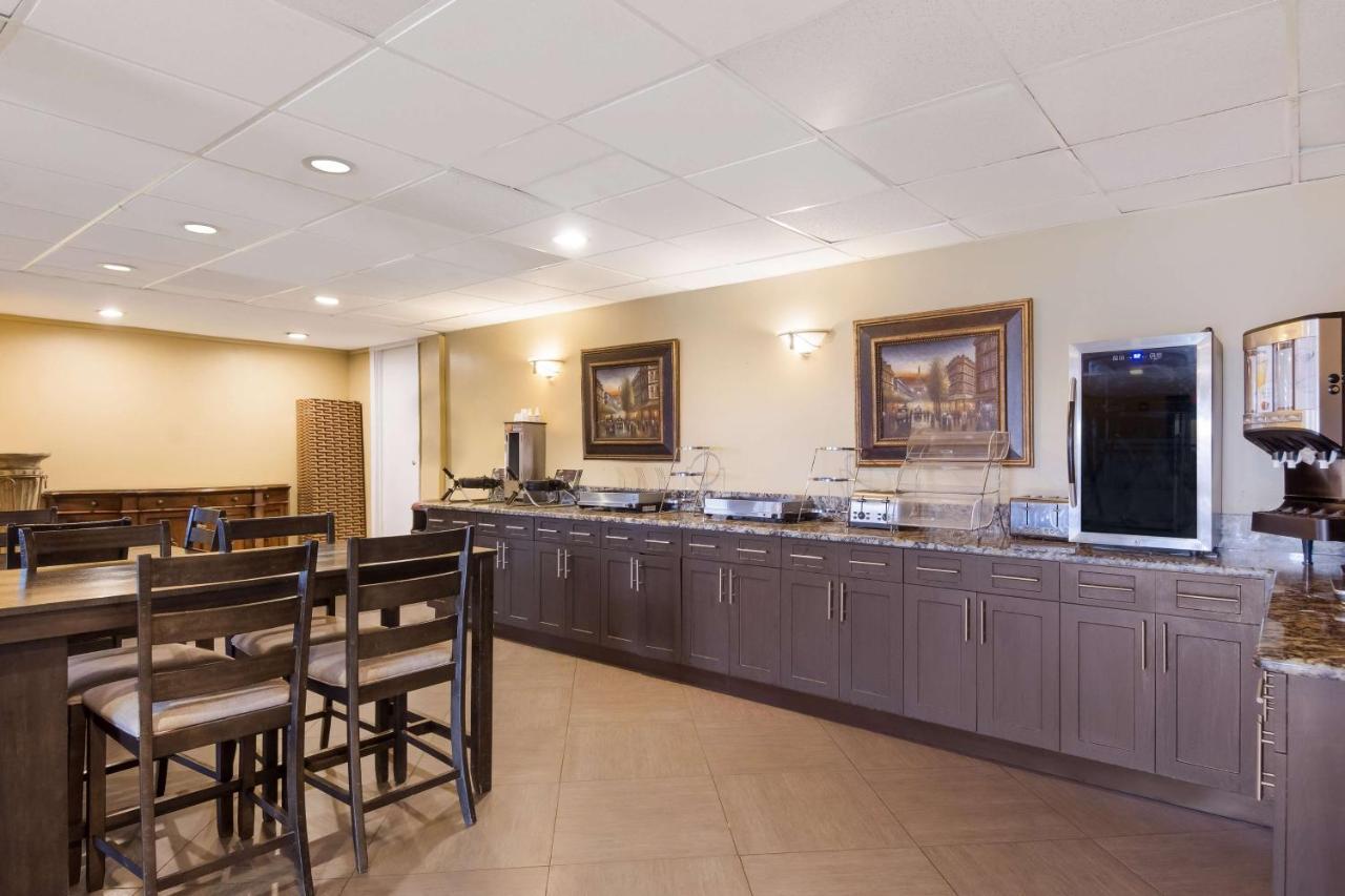 Surestay Hotel By Best Western St Pete Clearwater Airport Exterior foto